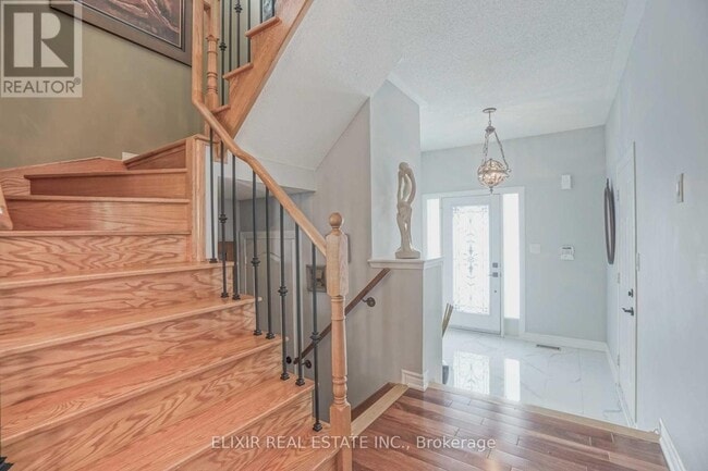 Building Photo - 32 Florette Pl