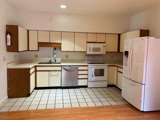 Foto del edificio - 111 E 6th St