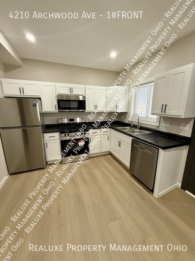 Foto del edificio - 4210 Archwood Ave