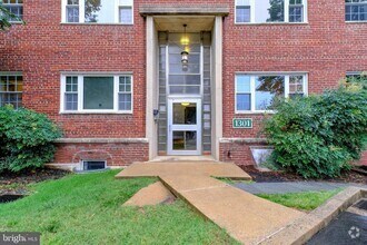 Building Photo - 1301 N Ode St