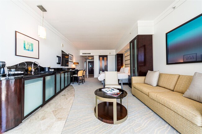 Foto del edificio - 4391 Collins Ave