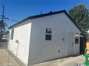 Building Photo - 1387 W Holt Ave
