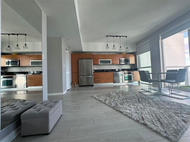 Foto del edificio - 244 Biscayne Blvd