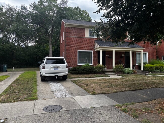 Building Photo - 2709 Glenview Ave