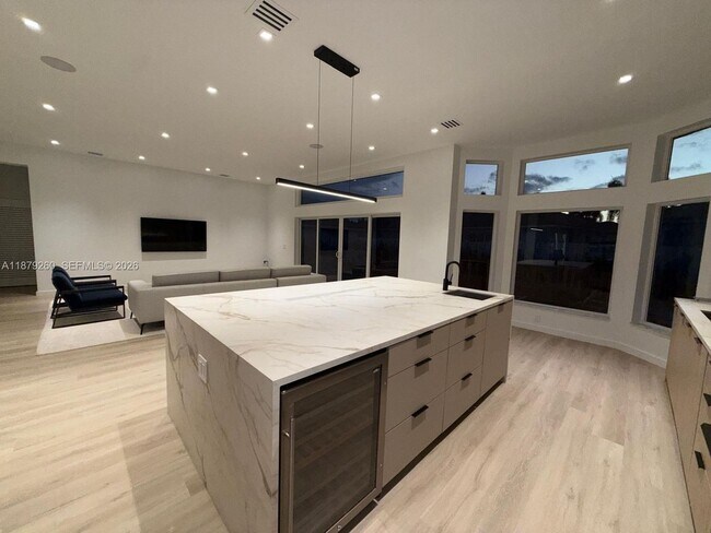 Foto del edificio - 5371 SW 32nd Terrace