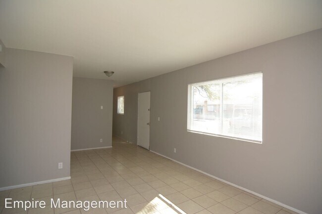 Foto del edificio - 3 br, 1 bath House - 501 E. Amaro Pl.