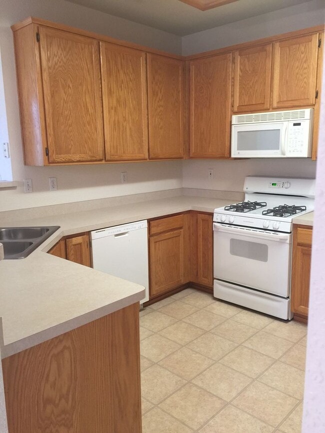 Building Photo - 1502 Berkshire Dr