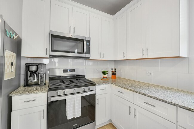 Building Photo - 16910 Elm Grove Road