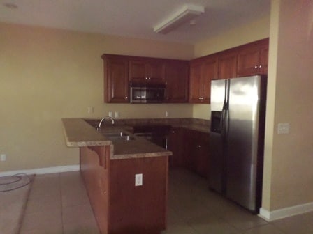 Foto del edificio - Eagle Landing - End Unit