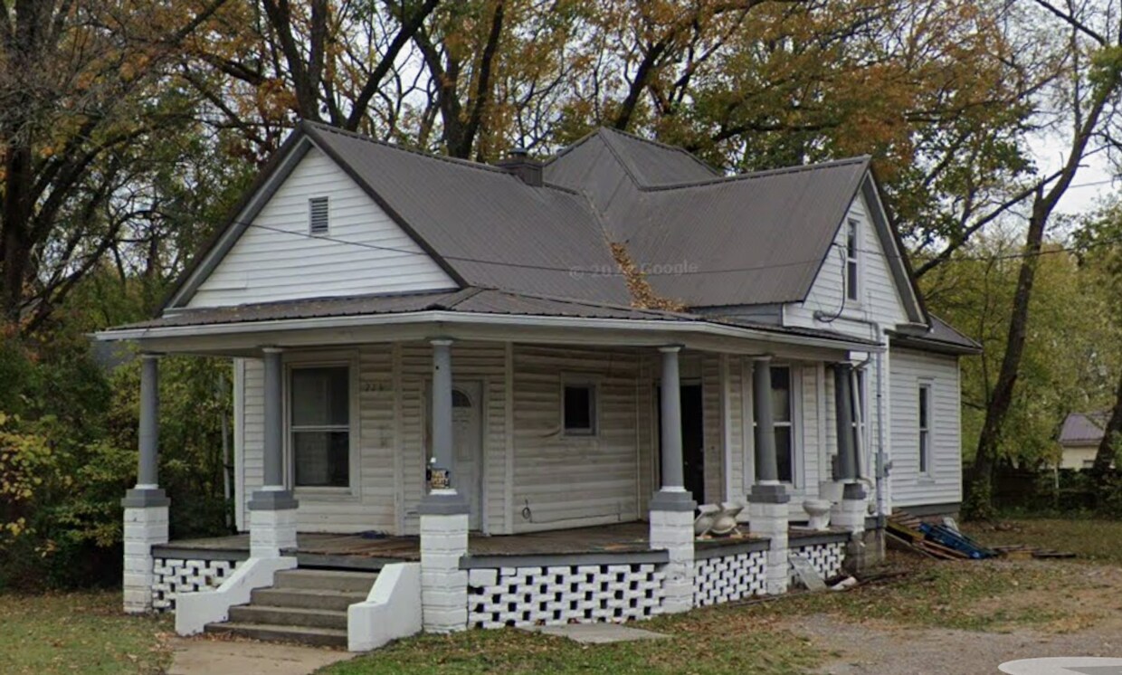 Foto principal - 216 N Lynn St