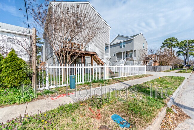 Building Photo - 9553 14th Bay