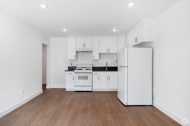 2 habitaciones, 1 baño - 850 pies cuadrados - Cocina - 3900 Nicolet Ave