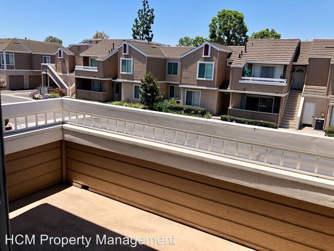 Foto del edificio - 10390 E Briar Oaks Dr