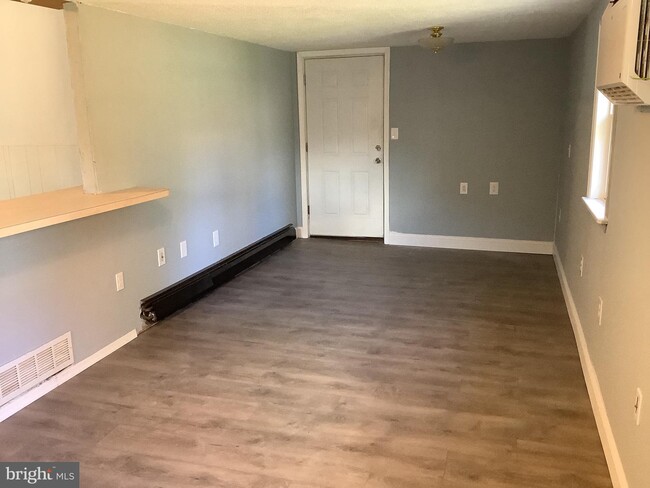 Building Photo - 26 Jonquil Ln