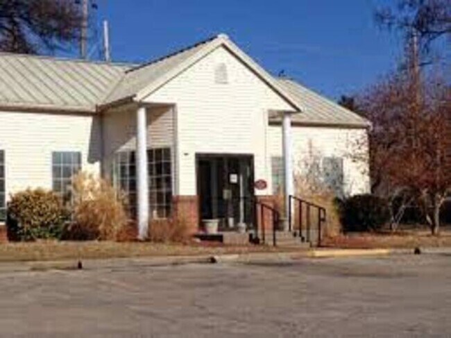 Building Photo - 3307 Wood Ave