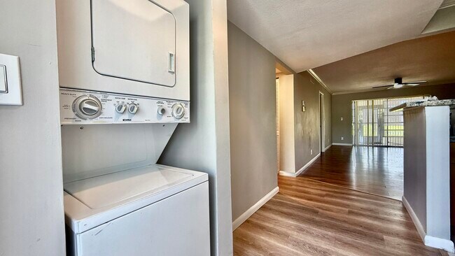 Building Photo - 2600 Fiore Way