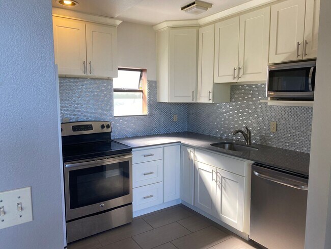 Building Photo - Ward Apartments LLC