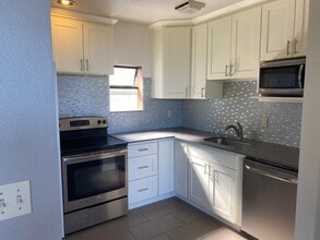 Building Photo - 2322 E Ward St