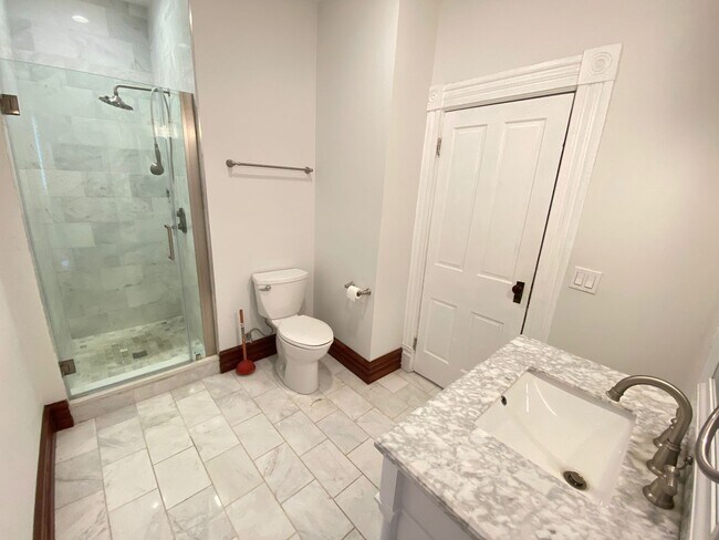 Foto del edificio - W King Ave 103-103.5 MLR