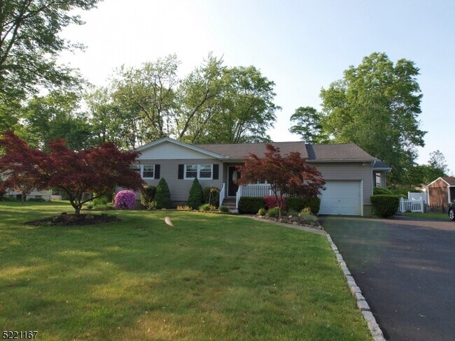 Building Photo - 26 Hearle St