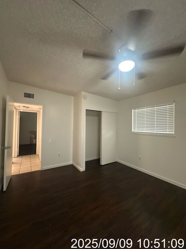 Building Photo - 3608 Sampson Ct