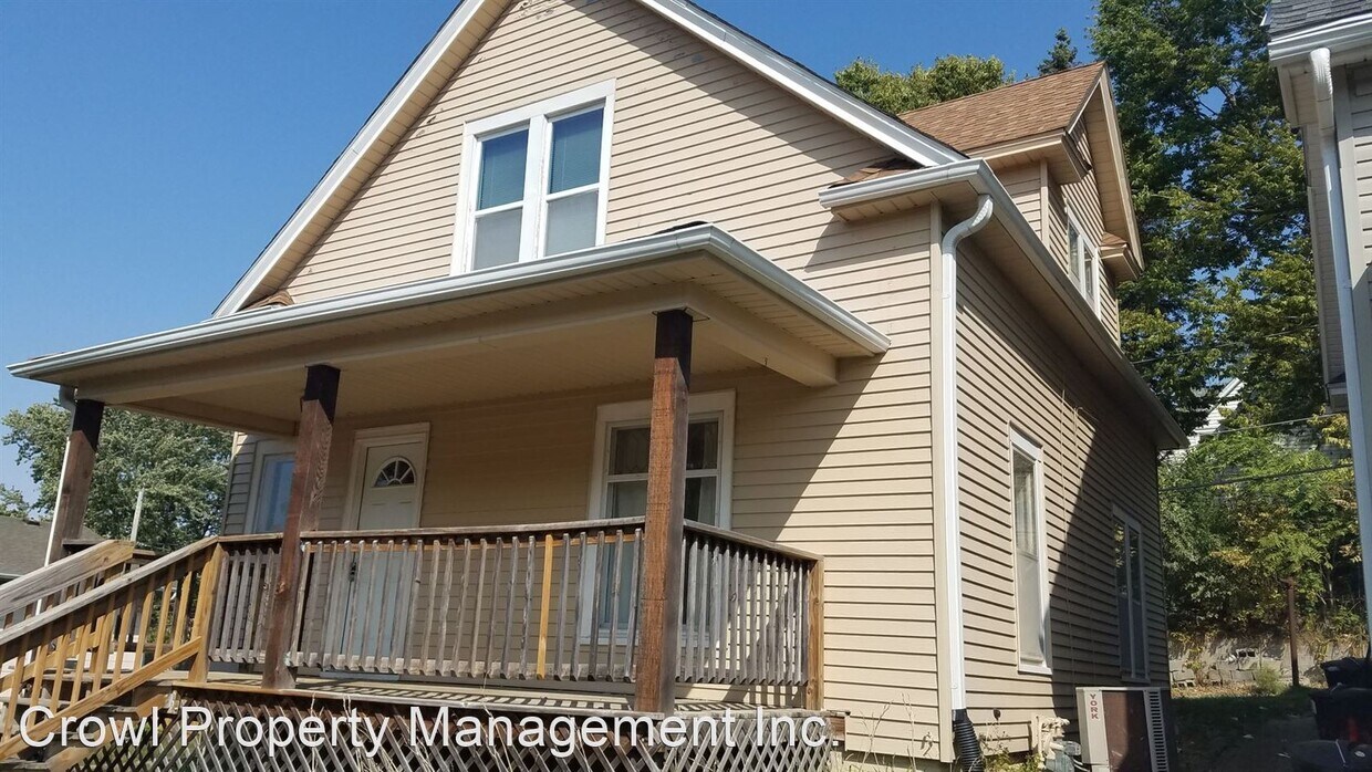 Primary Photo - 3 br, 1.5 bath House - 413 Damon St