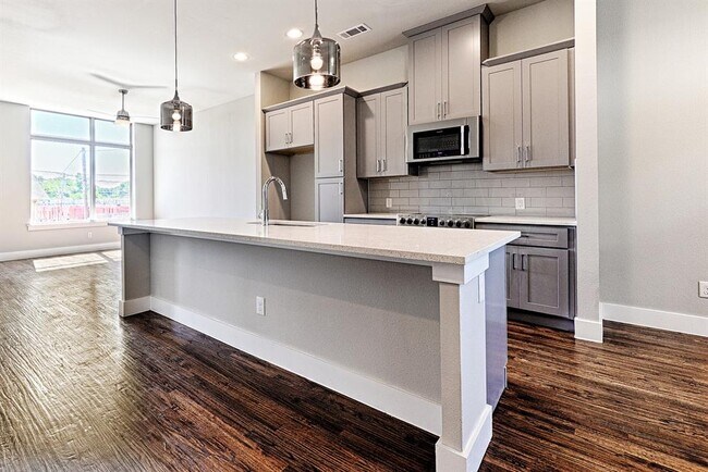 Foto del edificio - 13219 Goodland St