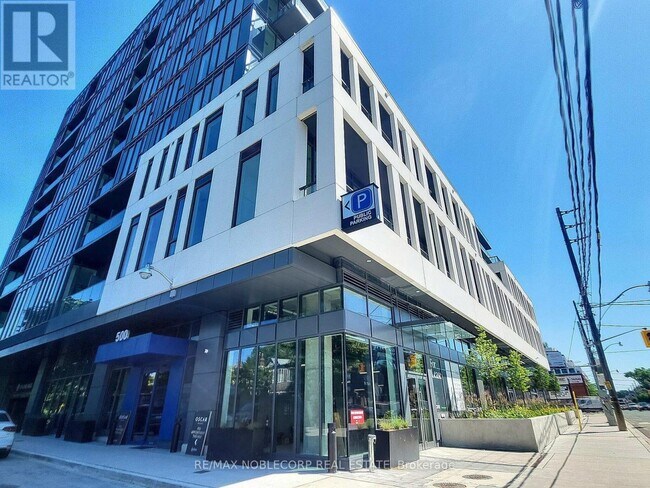 Photo du bâtiment - 500 Dupont St