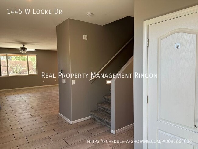 Foto del edificio - 1445 W Locke Dr