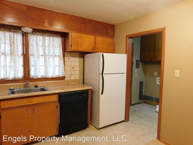 Building Photo - 2 br, 1 bath House - 307 Warren