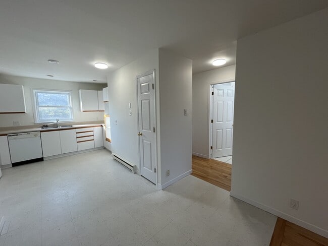 Building Photo - 250 Ellerdale St