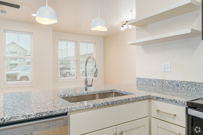 1 habitación, 1 baño - Cocina - Newbury Flats