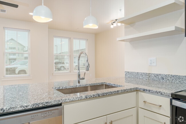 1BR, 1BA - Kitchen - Newbury Flats