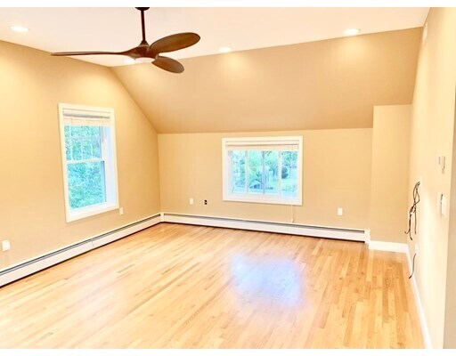 Building Photo - 77 Oakwood Ave