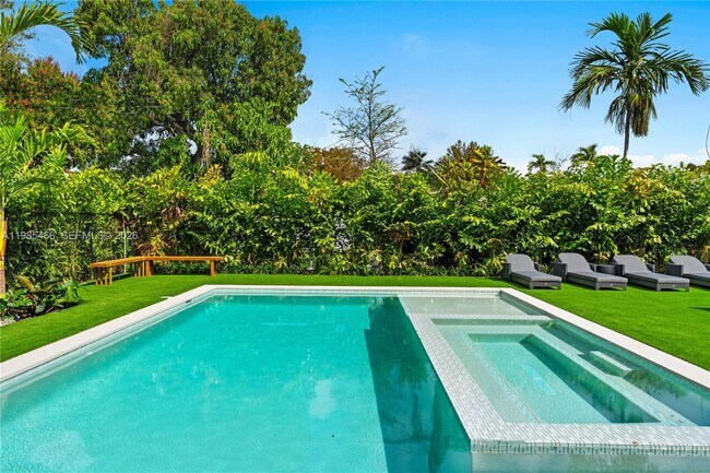 Foto del edificio - 245 NE 116th St