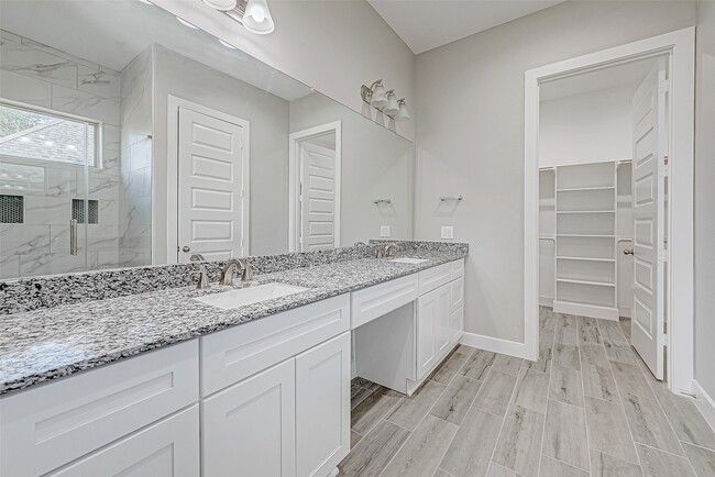 Building Photo - 3639 Needville Ave