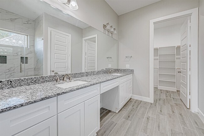 Foto del edificio - 3639 Needville Ave
