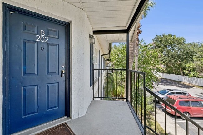 Building Photo - Spacious and Affordable 2/2 Condo In Lancelot at Winter Park