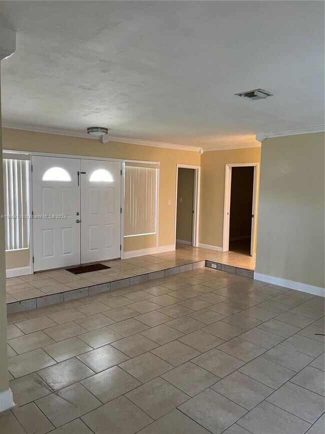 Building Photo - 1460 NW 179th Terrace
