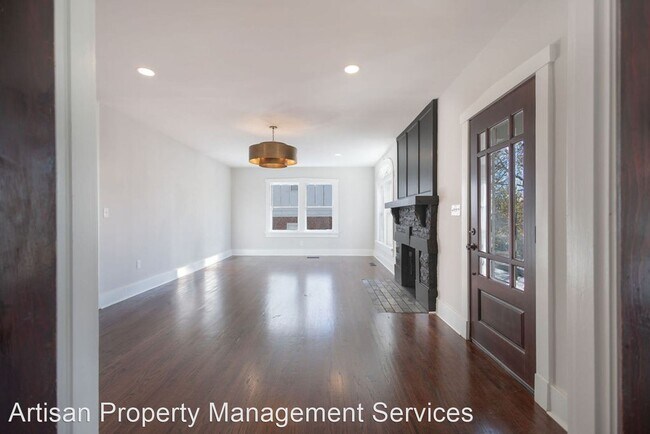Building Photo - 3 br, 2 bath House - 2025 Benjamin St.