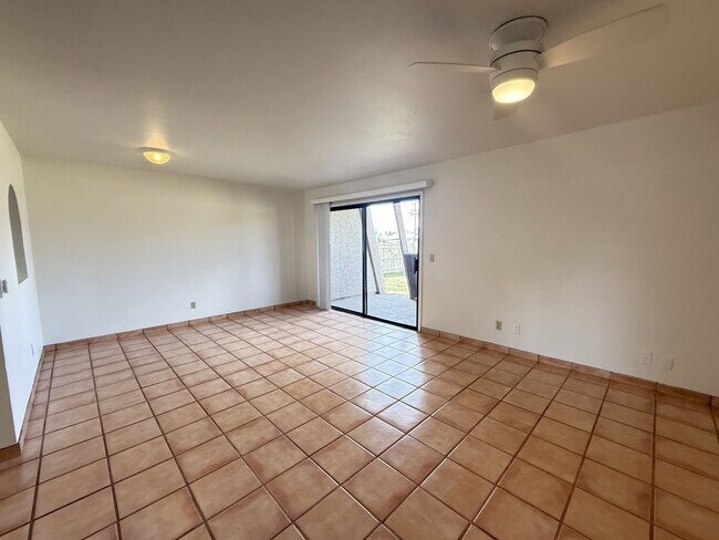 Foto del edificio - 611 W 13th St