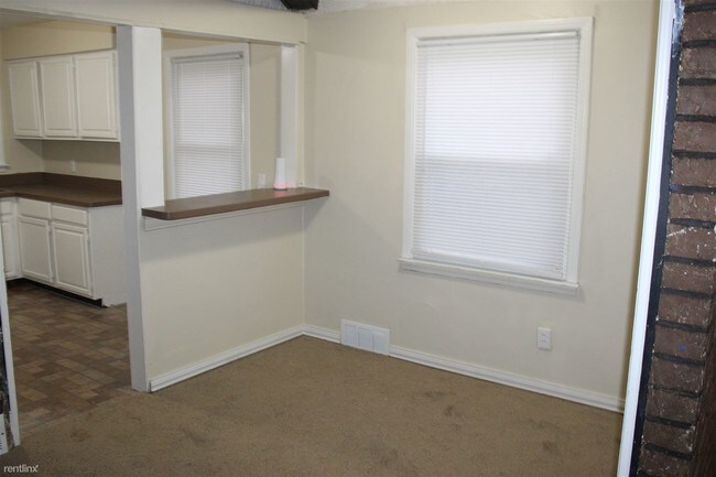 Building Photo - 3 br, 1 bath House - 1044 Magnolia Dr