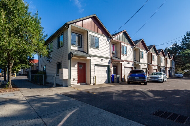 Building Photo - 2982 SE 122nd Ave