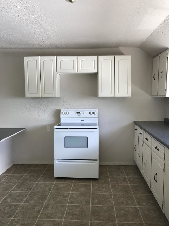 Building Photo - 94191 Seaview Dr
