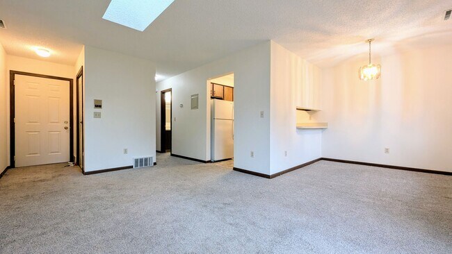 Foto del edificio - 6034 Danford Creek Dr
