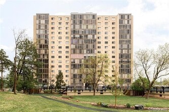 Building Photo - 7877 E Mississippi Ave