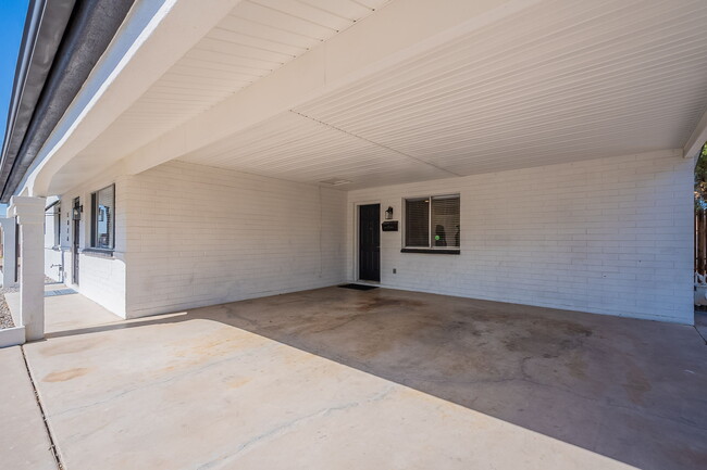 Building Photo - 3826 W Desert Park Ln
