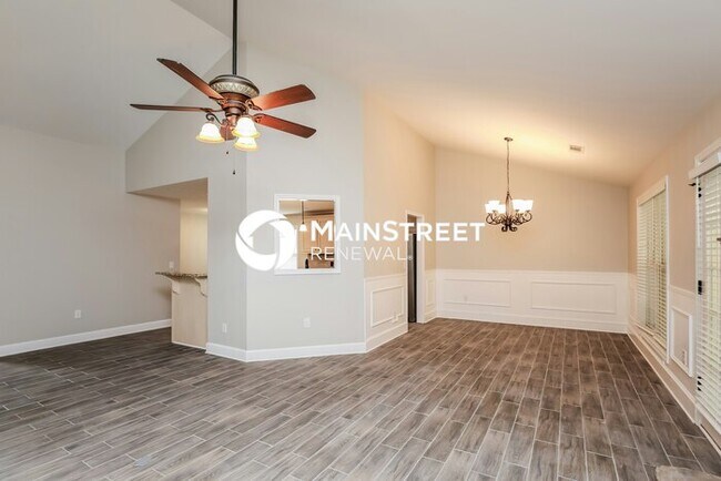 Foto del edificio - 4 Bedroom Pet-Friendly Home in Hoschton, GA with Main Street Renewal