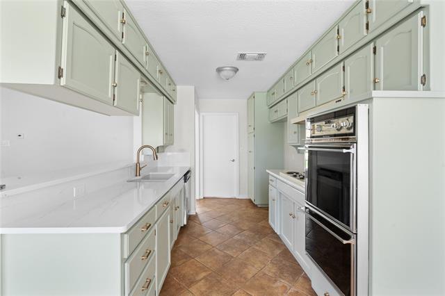 Building Photo - 1106 Almond Dr