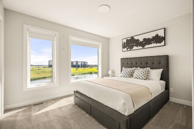 Photo du bâtiment - 337 Skyview Ranch Rd NE